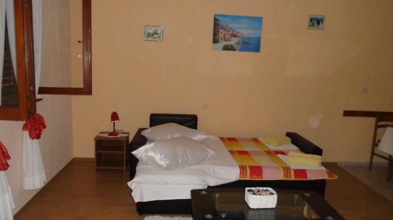 Apartmani A.Teskera Traù Esterno foto
